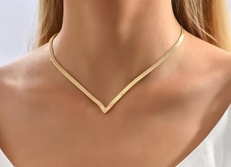 Stylish Charm Chain Necklace for Girls Creative V shaped Necklace For Women Flat Snake Chain Choker Fashion Blade Chains