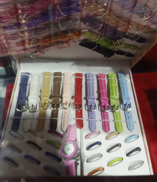 Girls Watches Stylish with Gift Box and 21 Straps in Different Colors Great Birthday Gift for Girls