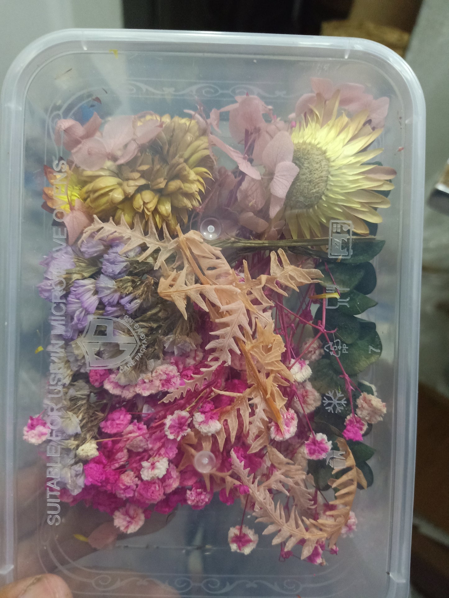 Dried Flowers Box DIY Eternal Flower Kit for Photo Frame Floral Art Craft Material Set for Women and Girls